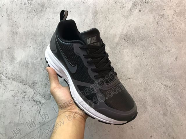Nike男鞋 耐克頭層超纖皮 耐克登月男子運動休閒鞋  hdx13182